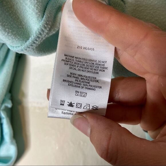 Columbia mint green velour XS long sleeve hoodie - Picture 9 of 9